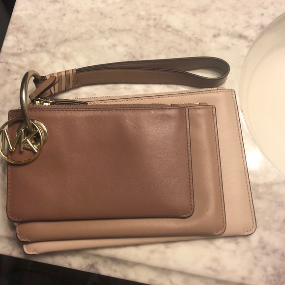 Michael kors 3 pouch wallet - Picture 1 of 8